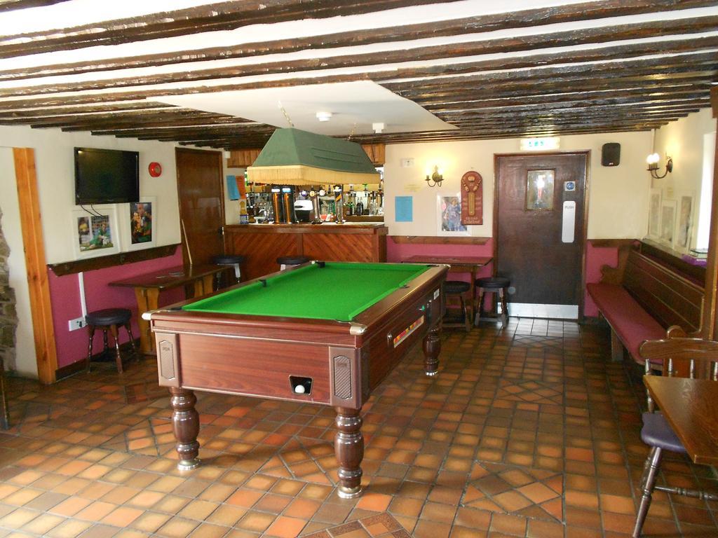 The Glan Yr Afon Inn Holywell  Room photo